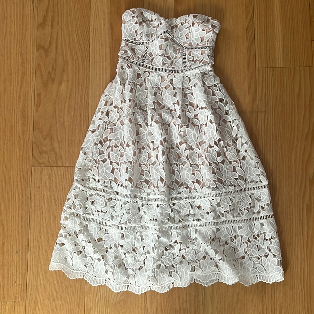 Lulu’s White Lace strapless dress